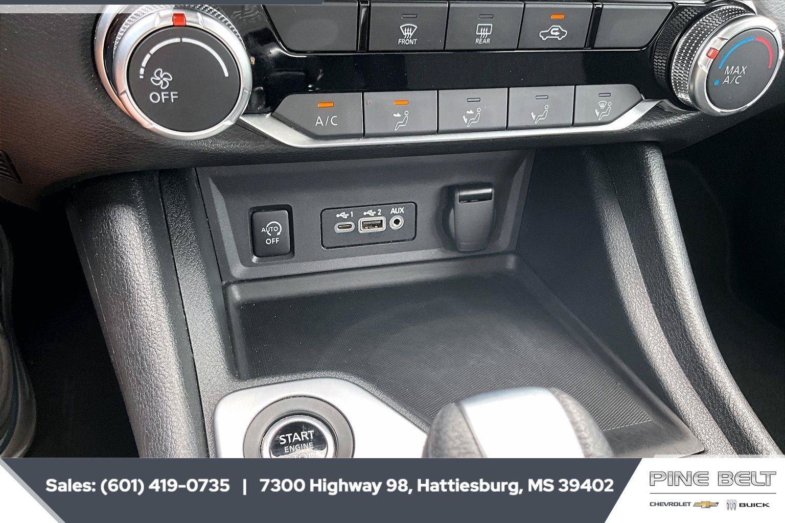 Used 2024 Nissan Sentra SV FWD image 23