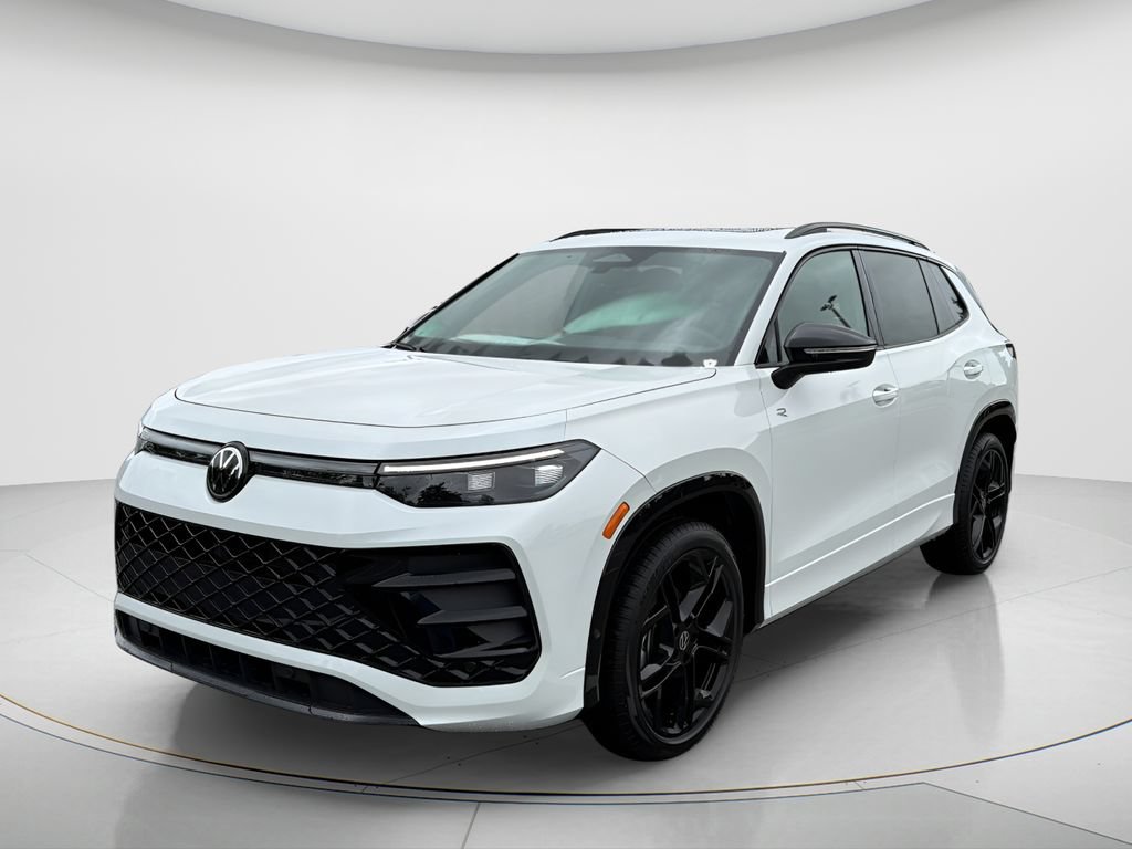 New 2026 Volkswagen Tiguan SE R-Line FWD image 1