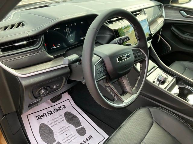 New 2026 Jeep Grand Cherokee Limited AWD/4WD image 13