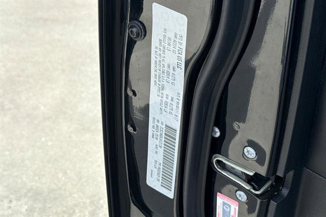 Used 2018 Chrysler 300 S w/ 300S Premium Group 2 image 37