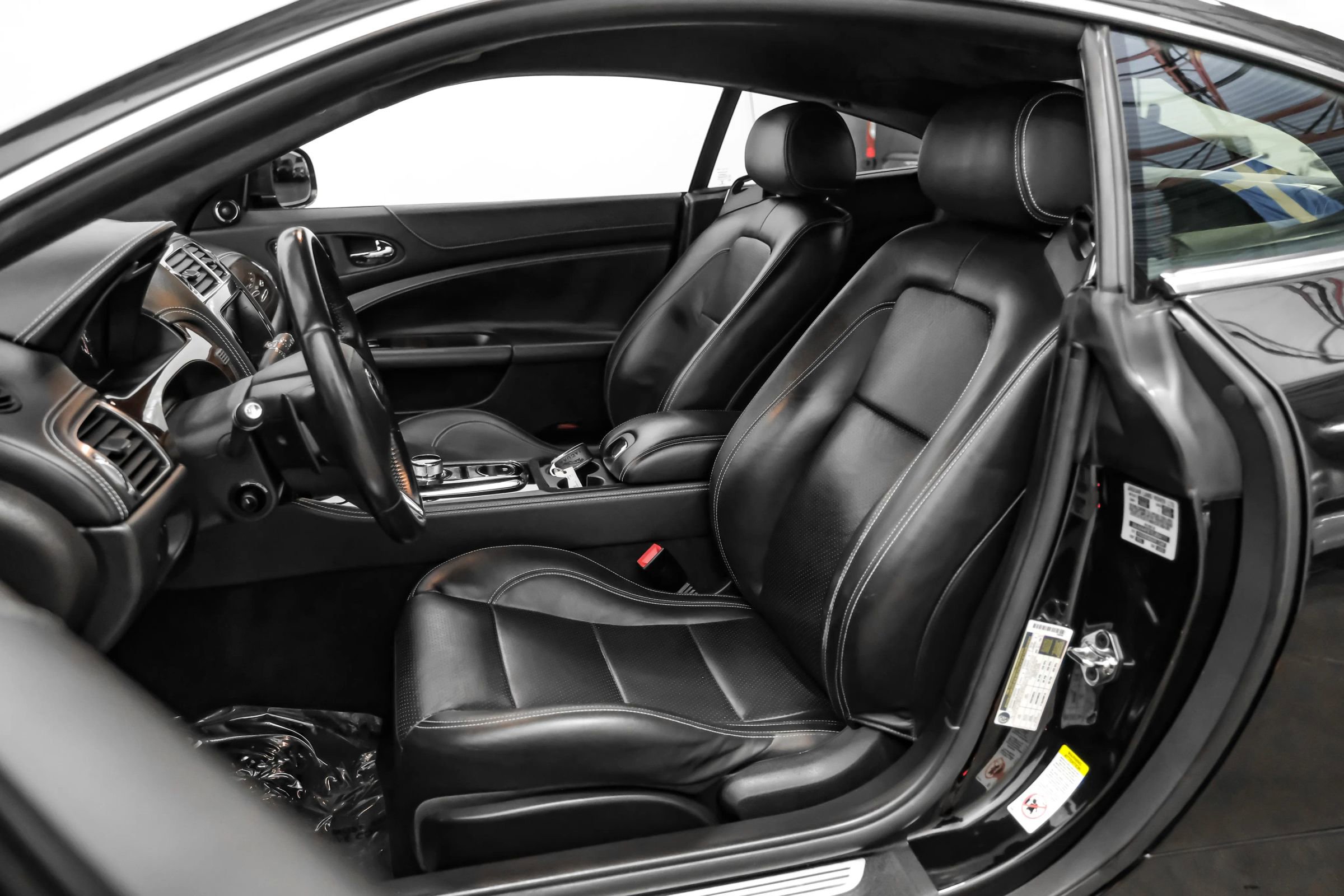 Used 2014 Jaguar XK Coupe RWD image 20