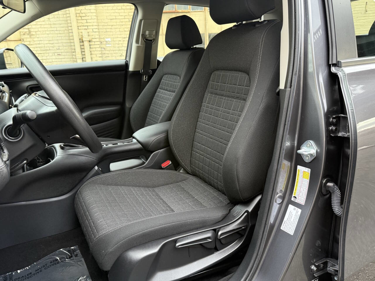 Used 2023 Honda HR-V LX image 28