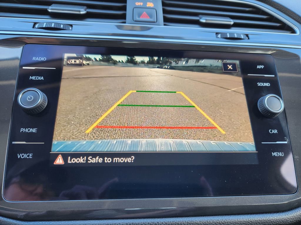 Certified 2024 Volkswagen Tiguan SE image 23