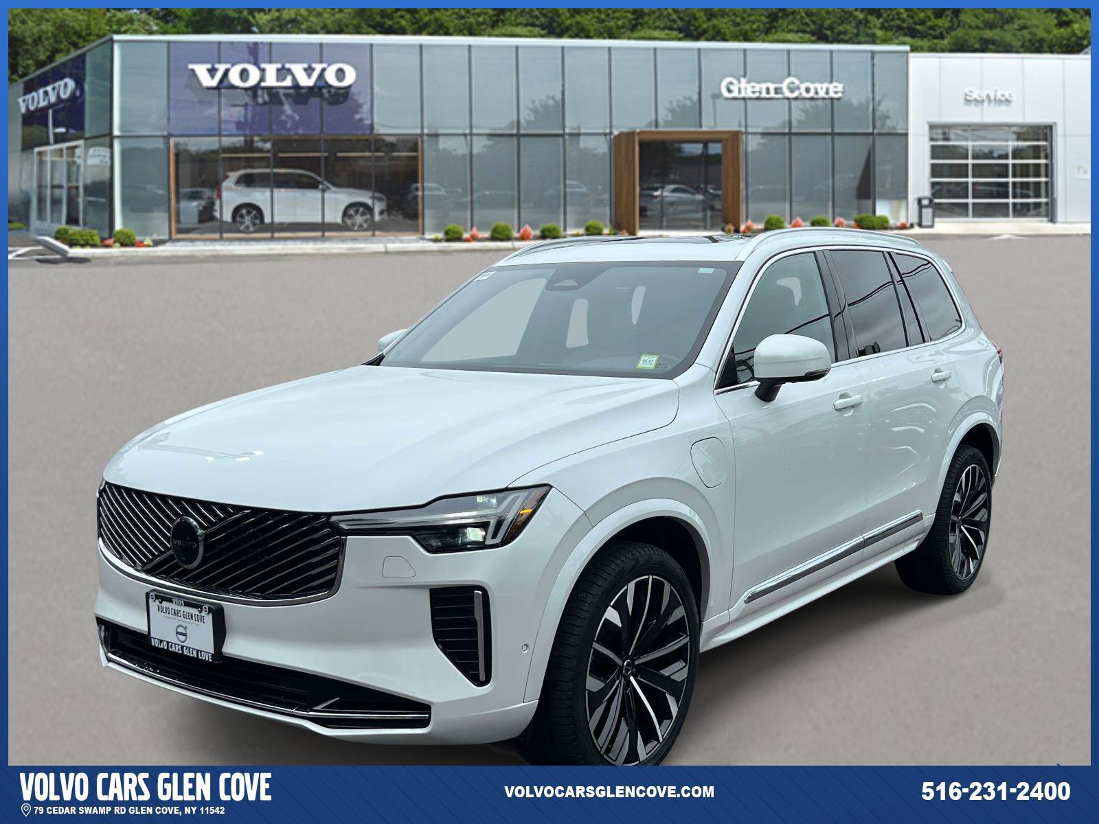 Certified 2025 Volvo XC90 T8 Plus AWD/4WD image 2