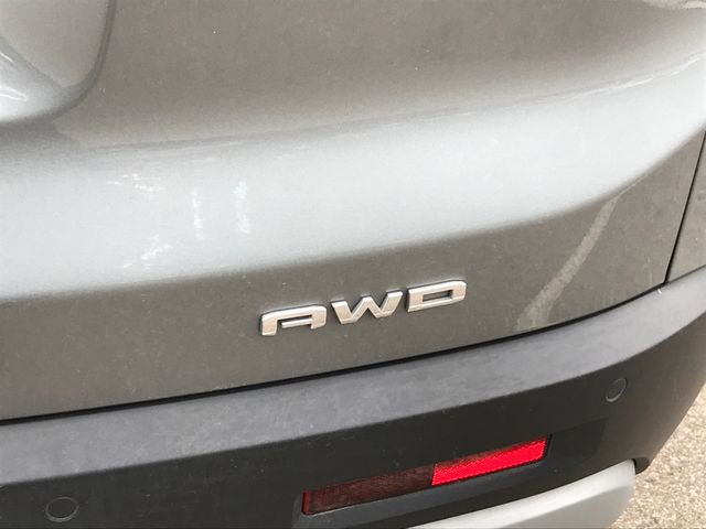 Certified 2023 GMC Acadia SLT w/ Preferred Package image 3