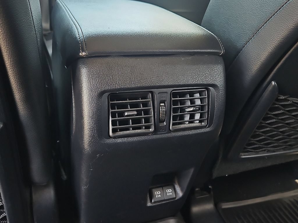 Used 2022 Toyota 4Runner Limited AWD/4WD image 19