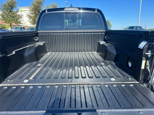 Used 2023 Toyota Tacoma TRD Sport w/ Technology Package AWD/4WD image 9