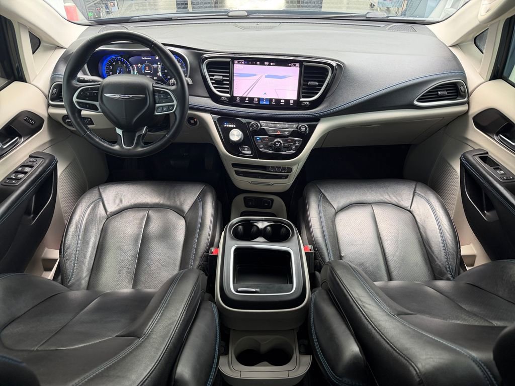 Used 2021 Chrysler Pacifica Touring-L w/ Uconnect Theater Family Group FWD image 37