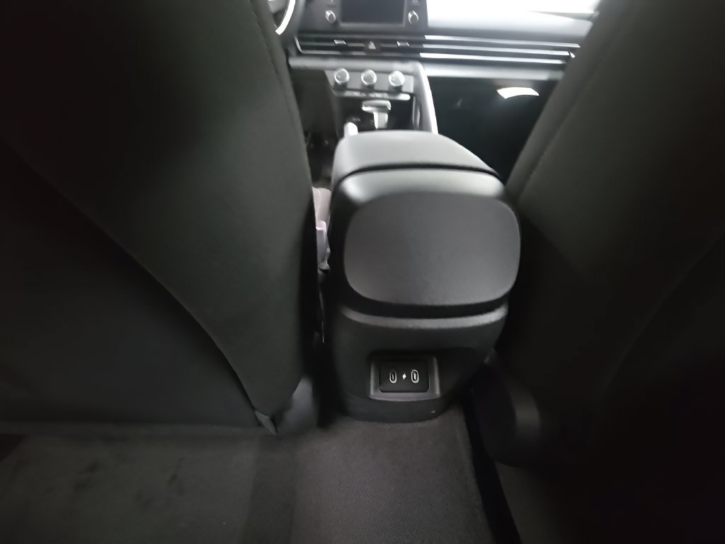 New 2026 Hyundai Elantra SE FWD image 28