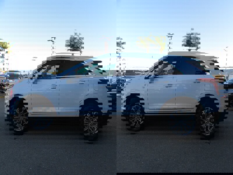 Used 2019 Cadillac XT5 Luxury FWD image 4