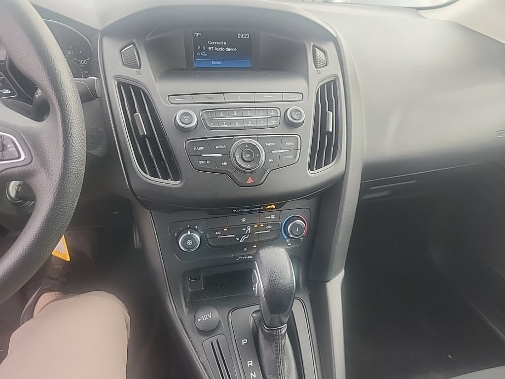 Used 2018 Ford Focus SE FWD image 23