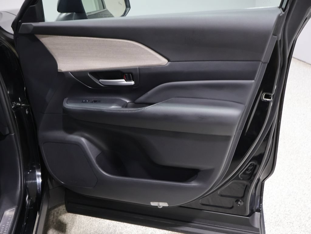 Used 2024 Toyota Grand Highlander AWD image 24