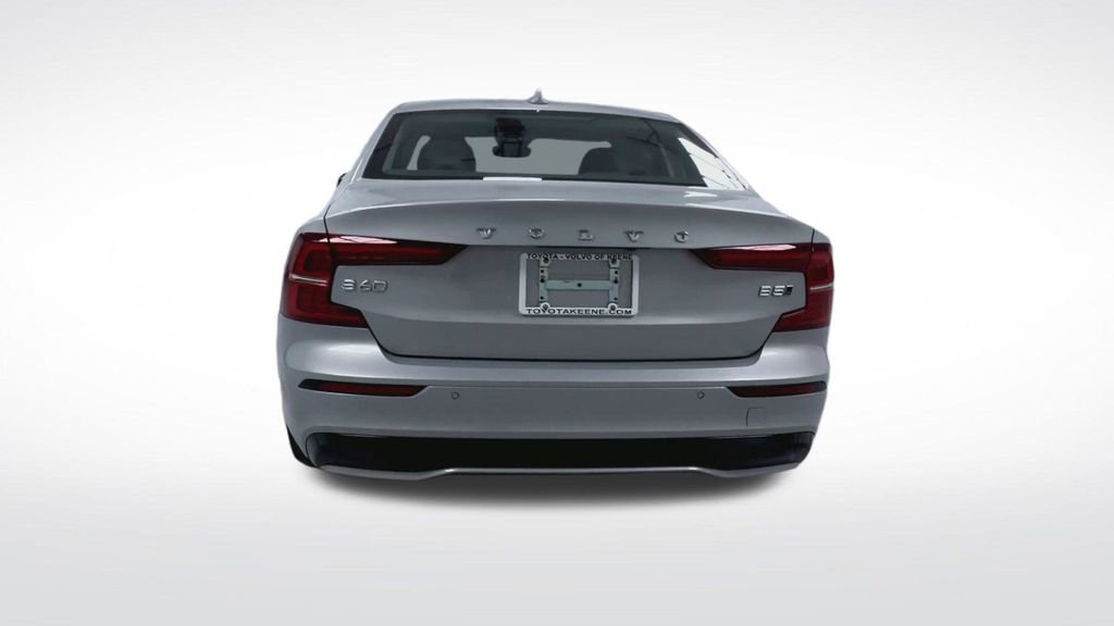 Used 2025 Volvo S60 B5 Core image 24