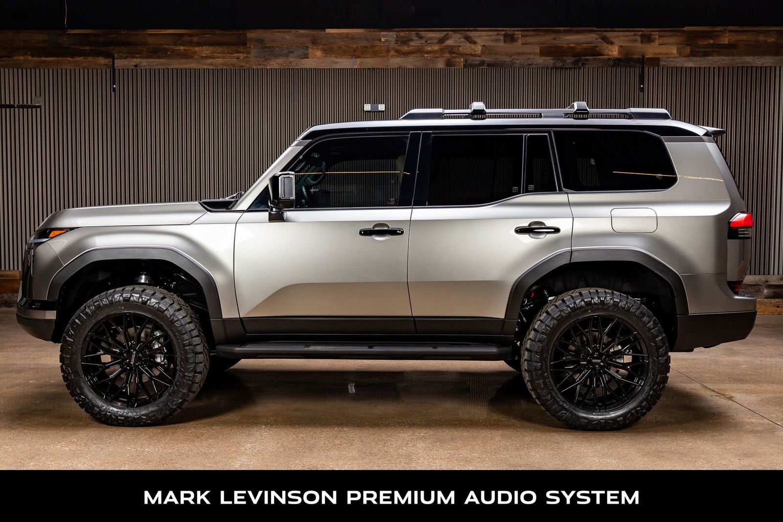 Used 2025 Lexus GX 550 image 6