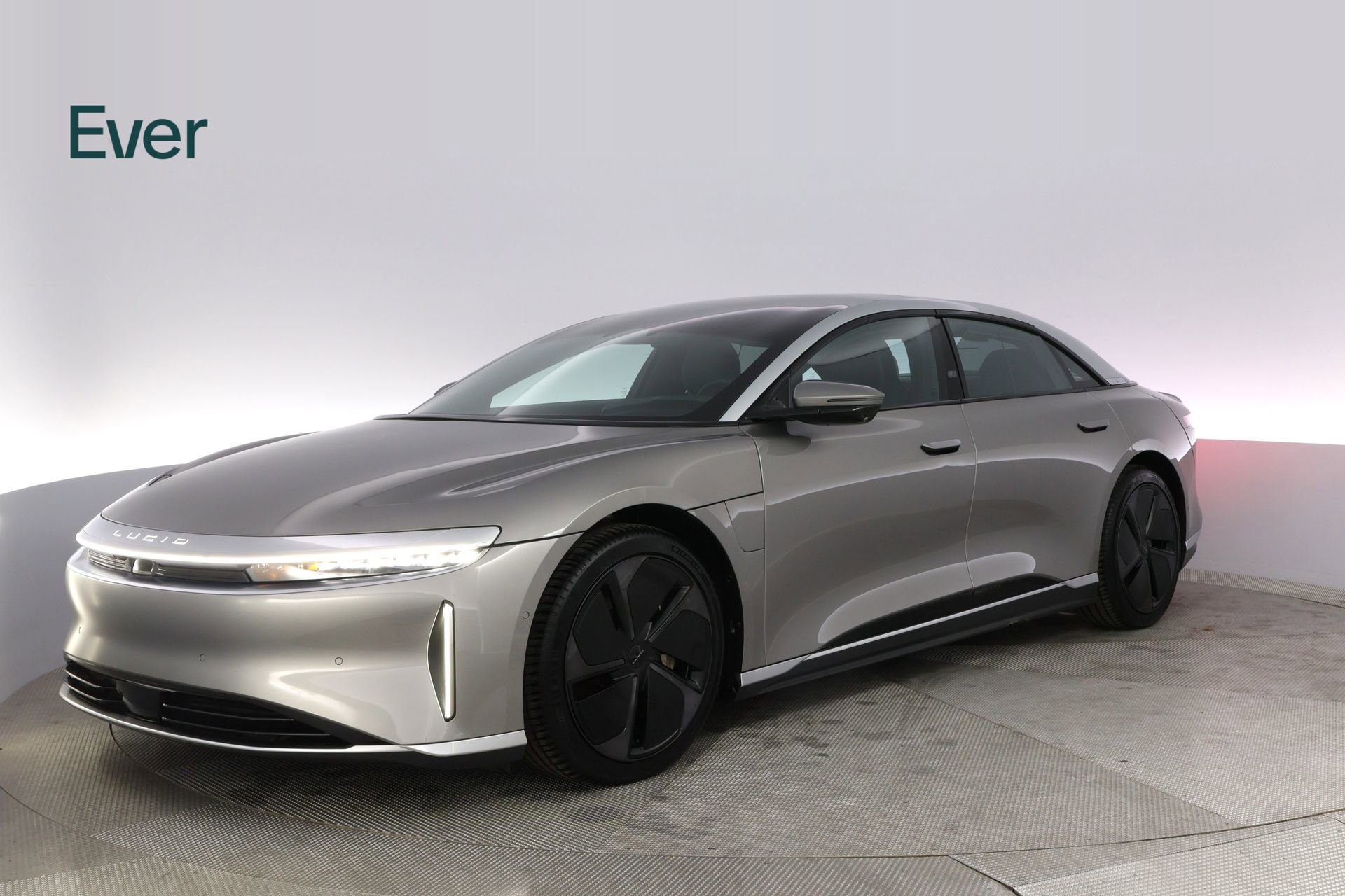 Used 2023 Lucid Air Touring image 2