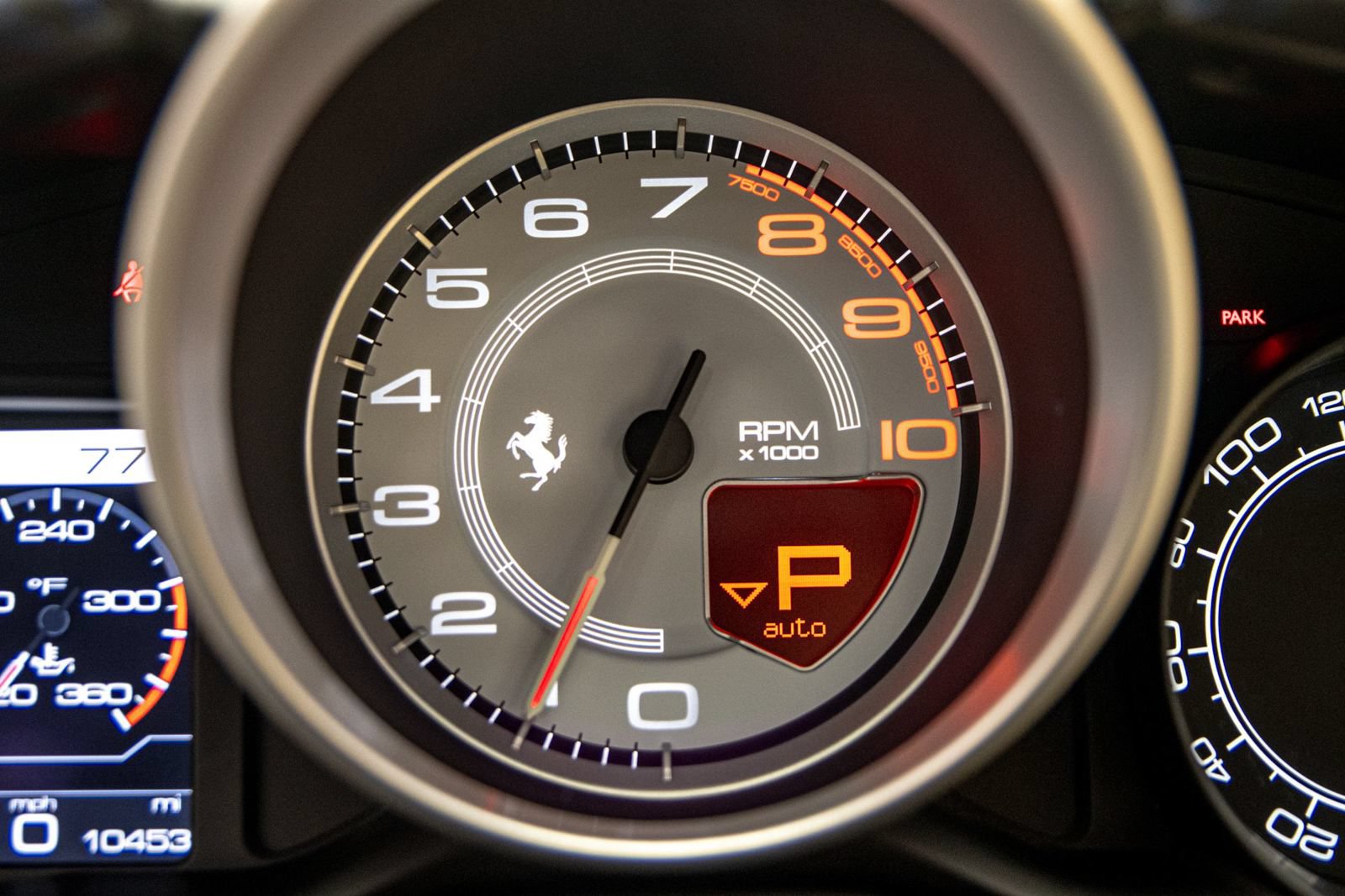 Used 2016 Ferrari California T RWD image 34