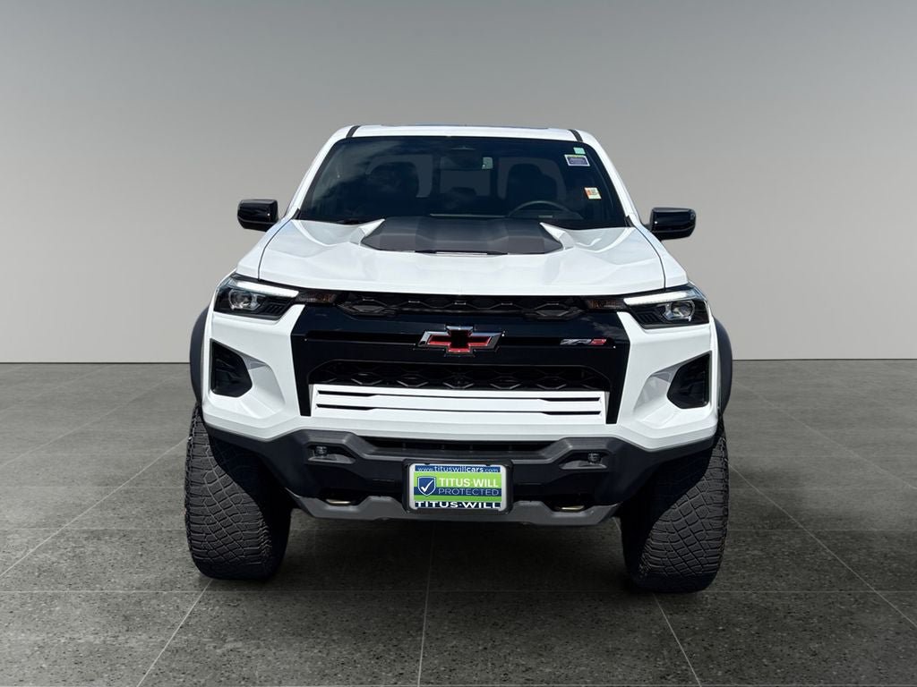 Used 2024 Chevrolet Colorado ZR2 w/ Technology Package AWD/4WD image 2