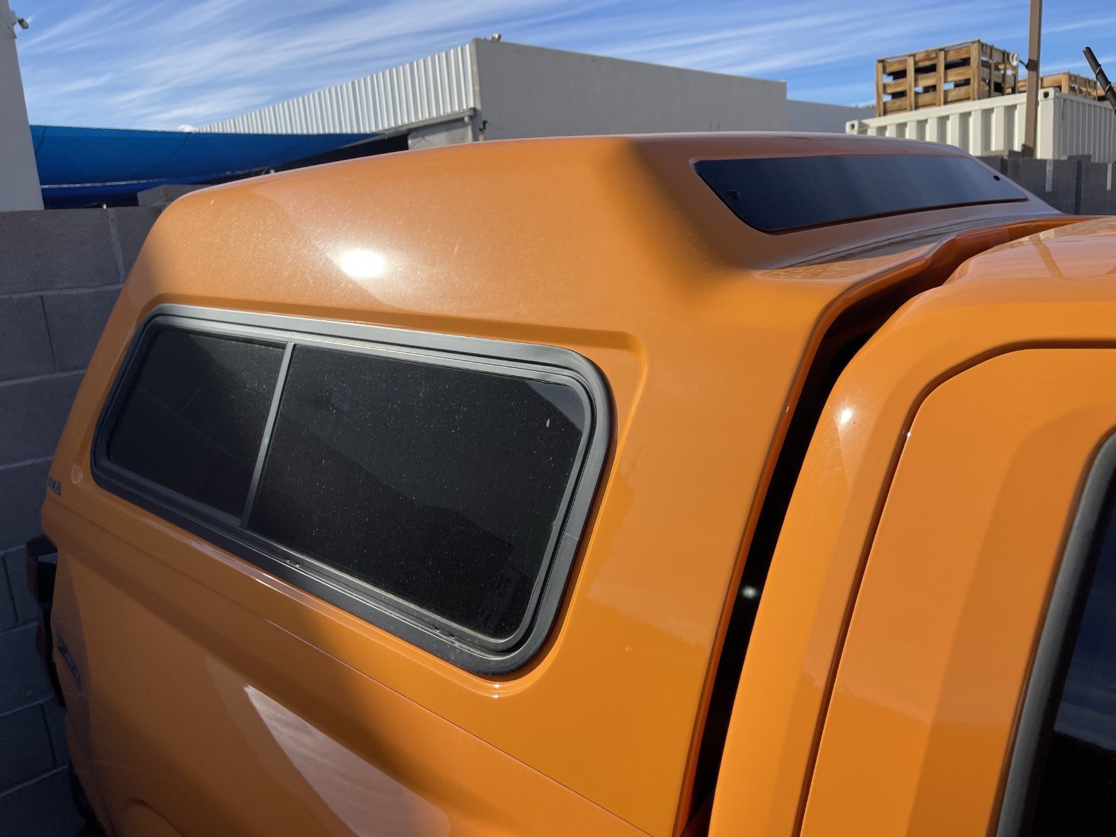 Used 2025 Chevrolet Colorado Z71 w/ Technology Package AWD/4WD image 7