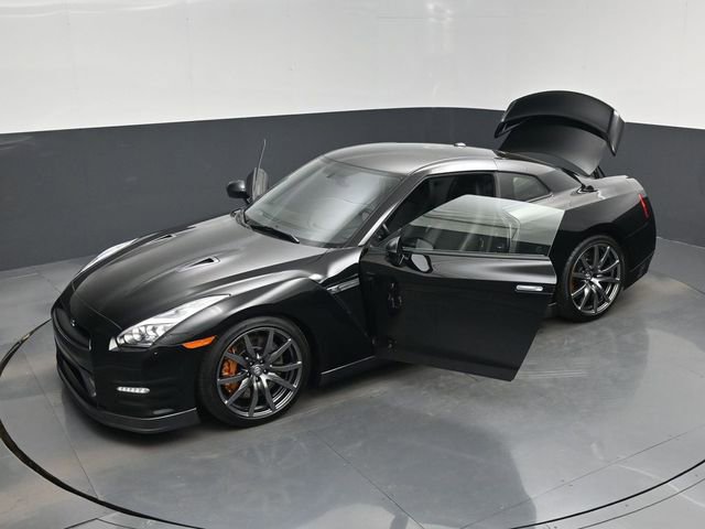 Used 2012 Nissan GT-R Premium image 20