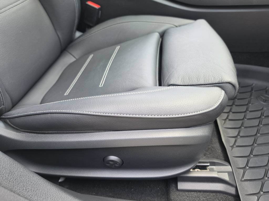 Used 2023 Mercedes-Benz CLA 35 AMG 4MATIC image 26