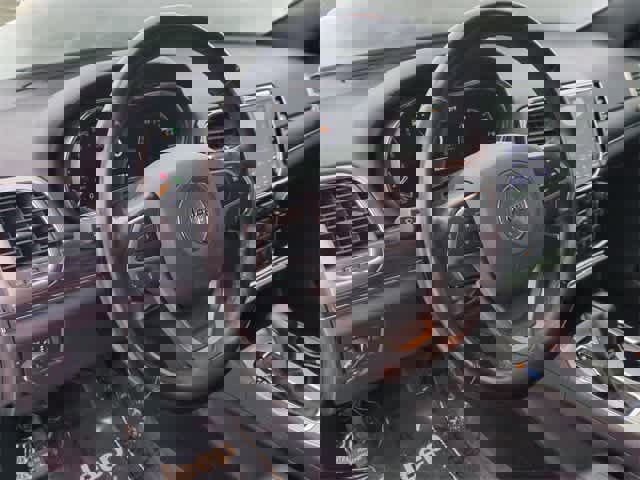 Used 2020 Jeep Grand Cherokee Limited image 10