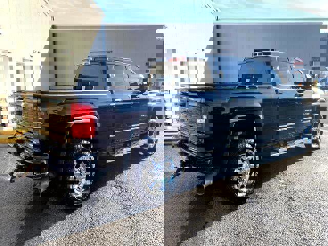 Used 2015 GMC Sierra 3500 Denali w/ Duramax Plus Package image 4