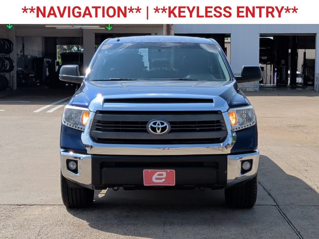 Used 2015 Toyota Tundra SR5 w/ SR5 Upgrade Package RWD image 2