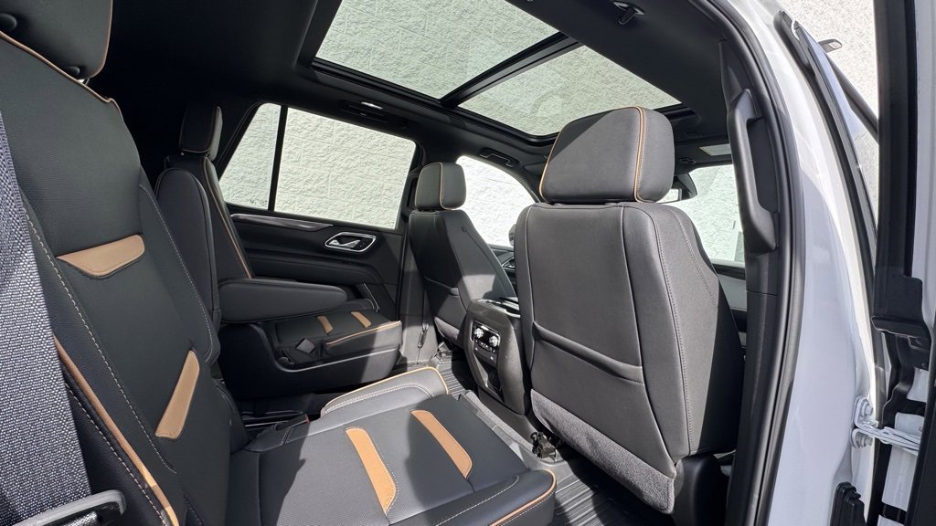 Used 2024 GMC Yukon AT4 w/ Max Trailering Package image 8