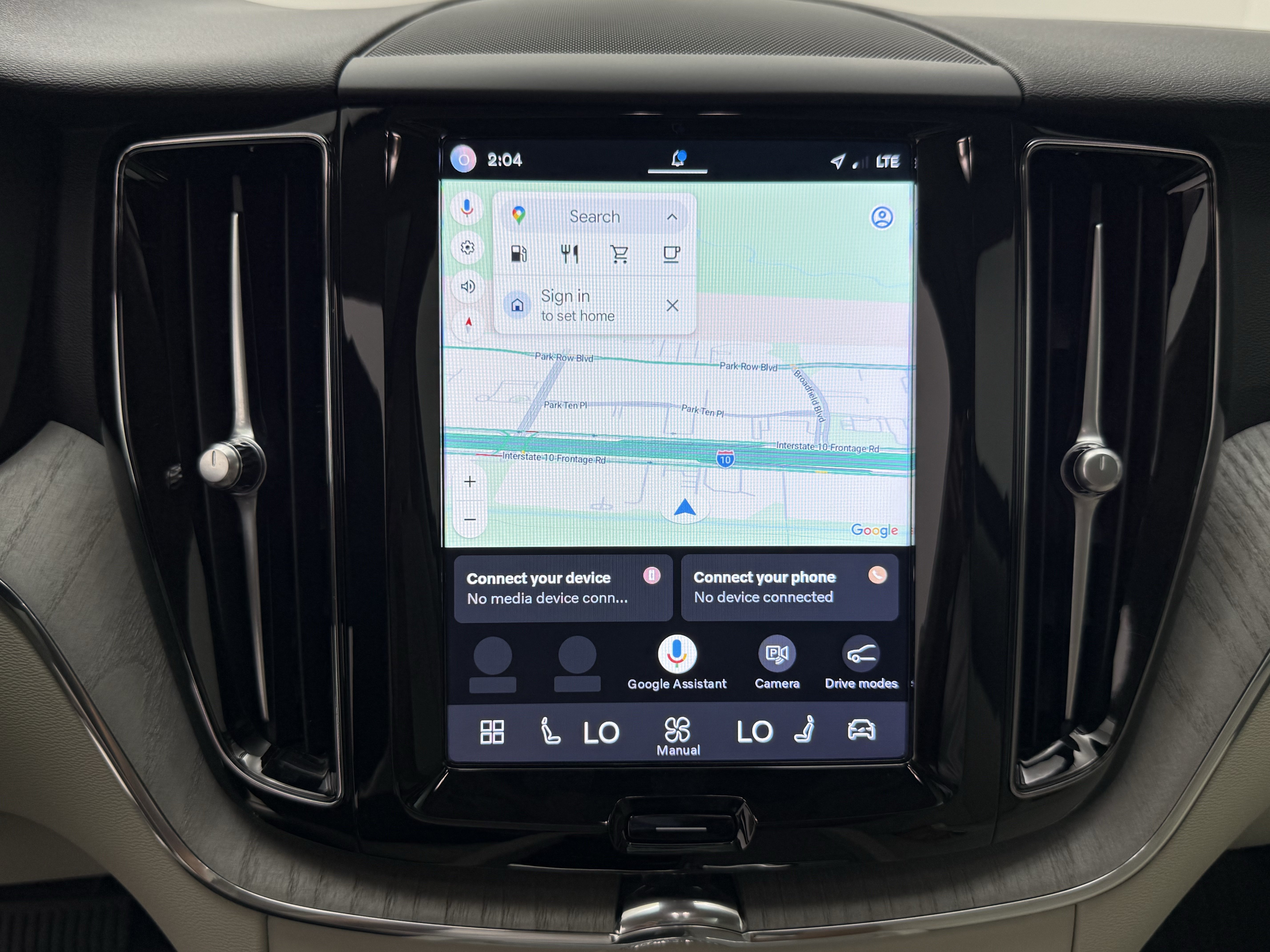 Certified 2024 Volvo XC60 B5 Plus w/ Protection Package AWD/4WD image 19