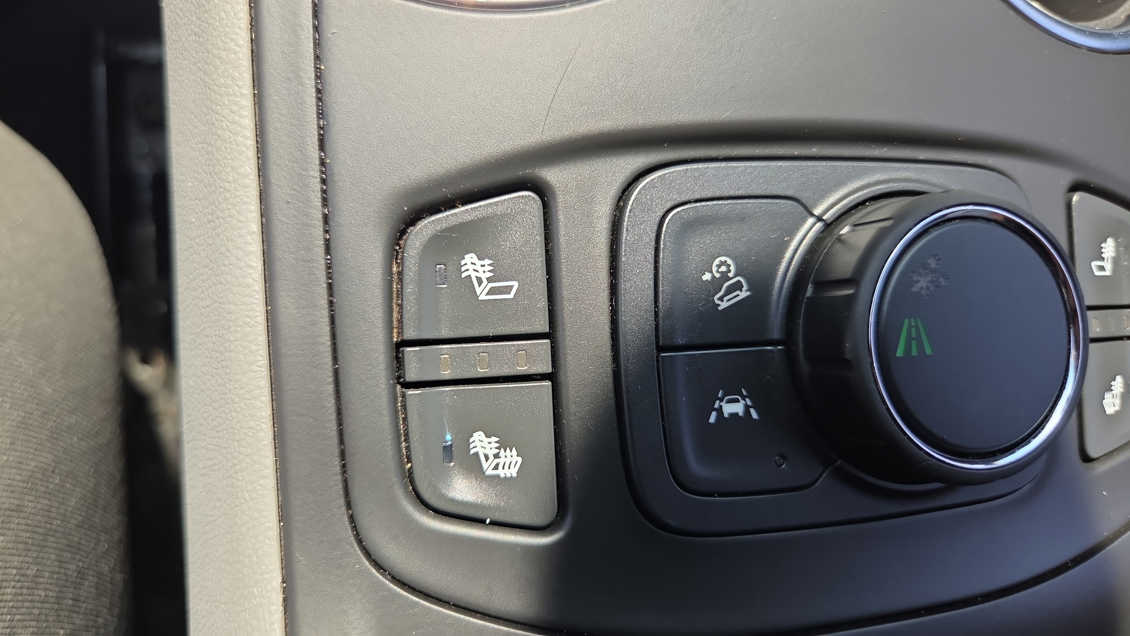 Certified 2024 GMC Terrain SLT FWD image 22