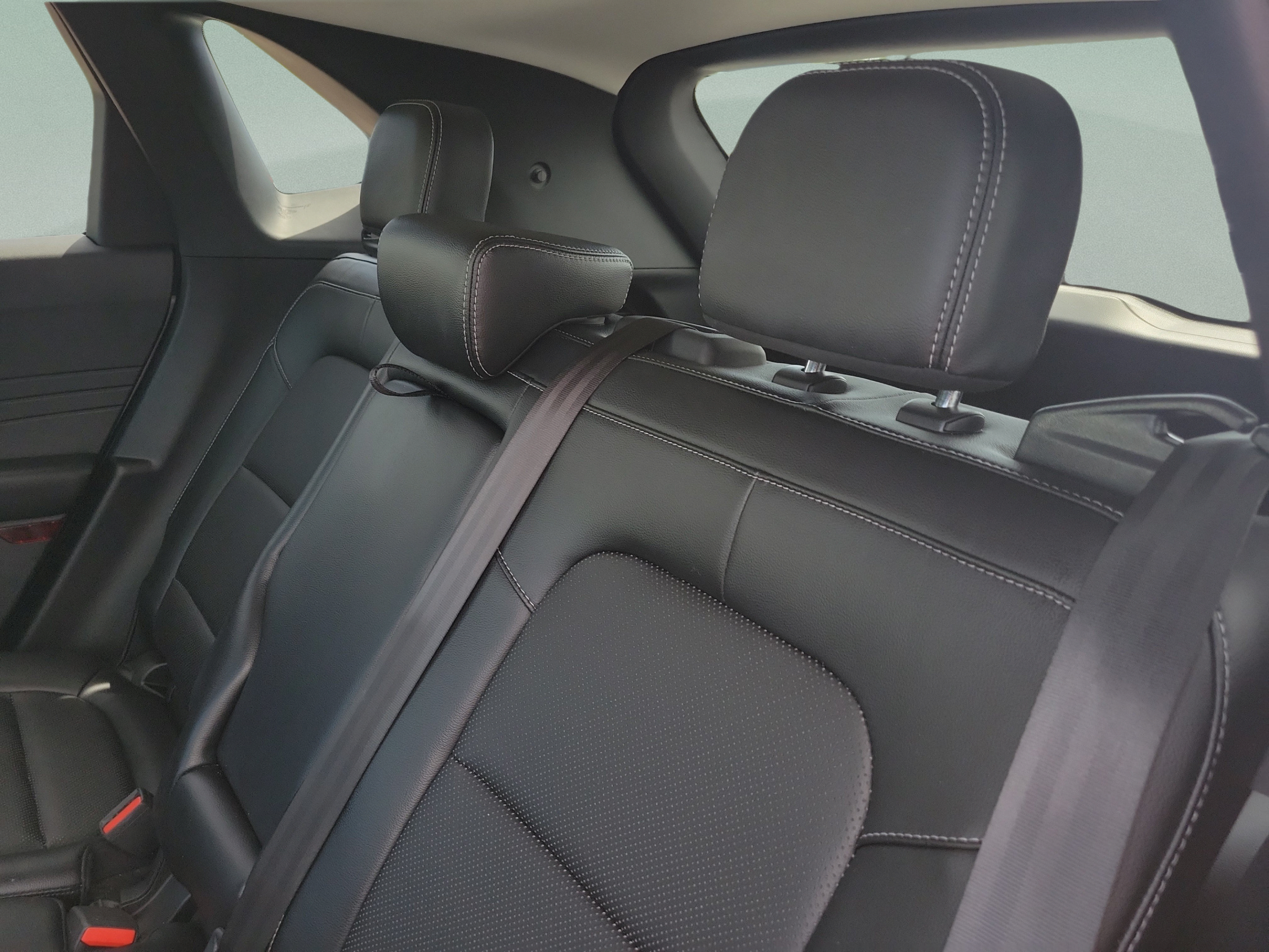 Used 2022 Ford Escape SEL FWD image 9