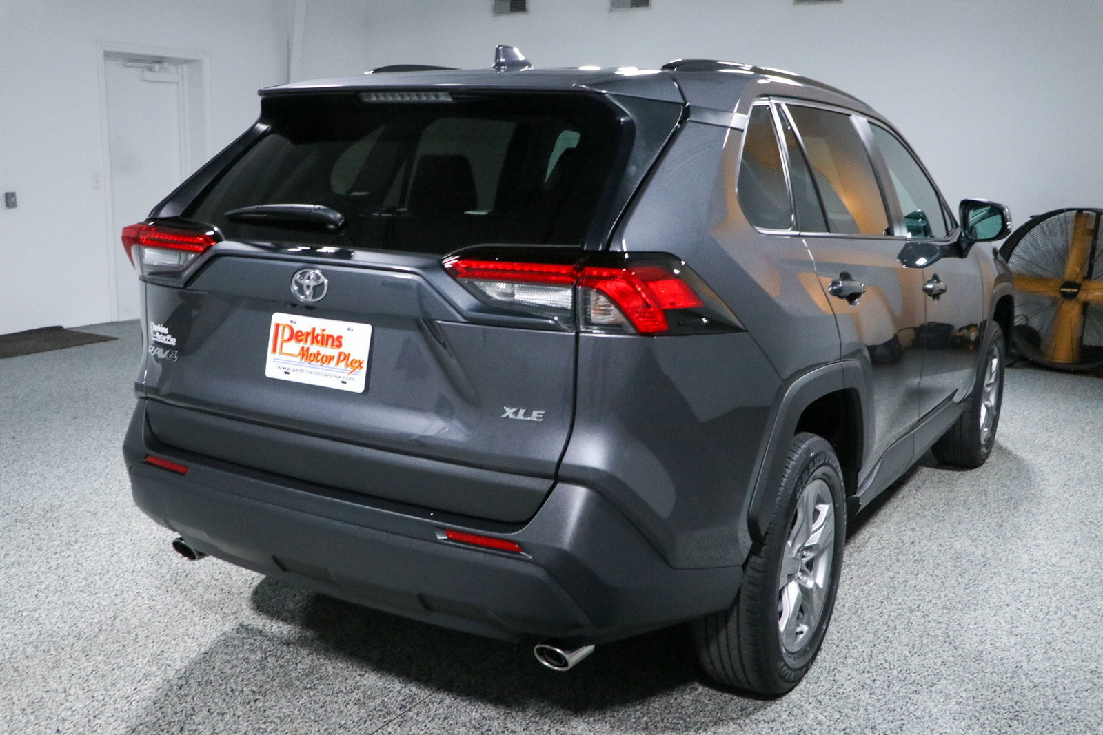 Used 2024 Toyota RAV4 XLE FWD image 7