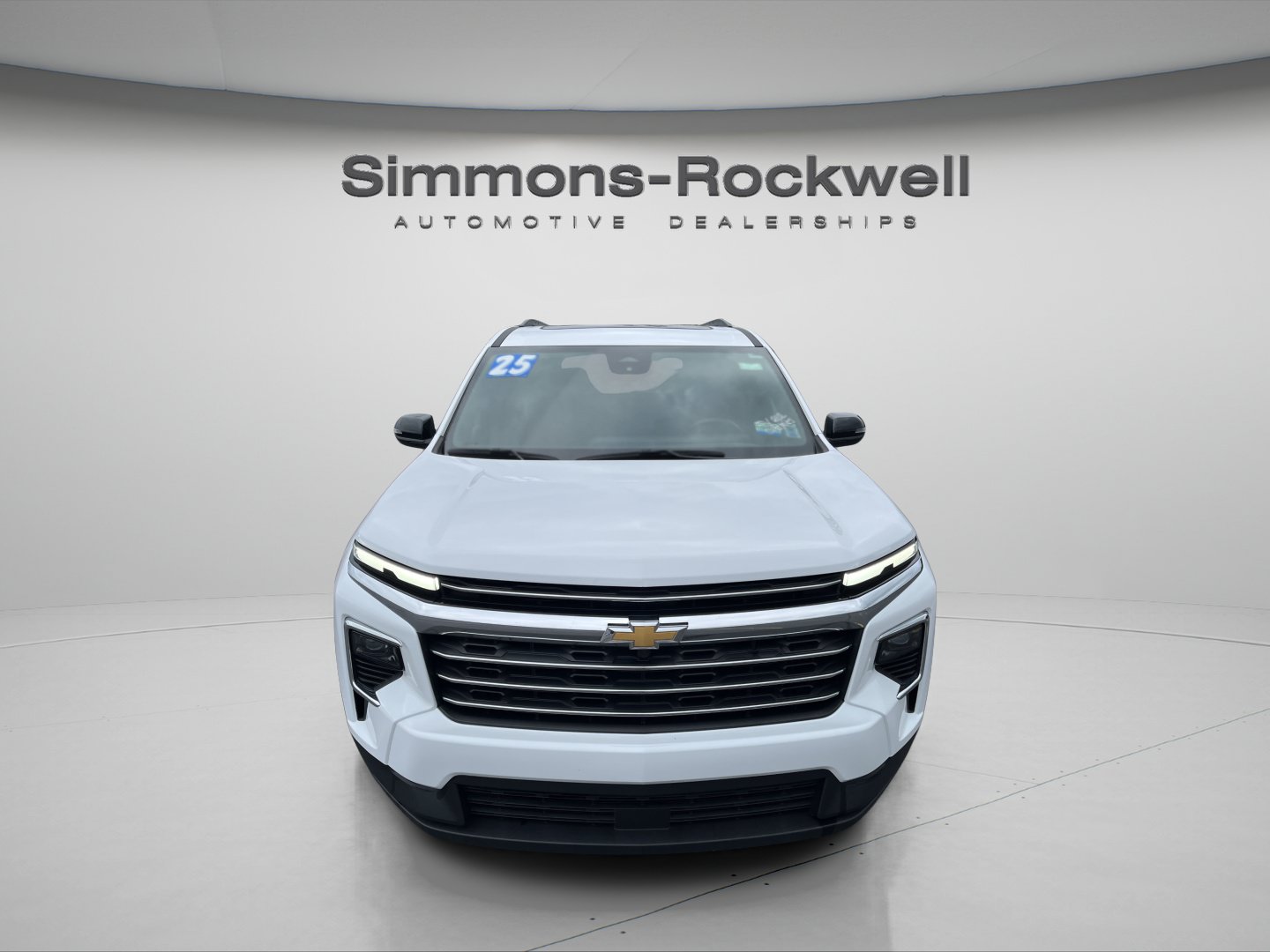 Used 2025 Chevrolet Traverse LT w/ Sun and Wheel Package AWD/4WD image 8