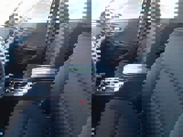 Used 2022 Chevrolet Malibu LT image 7