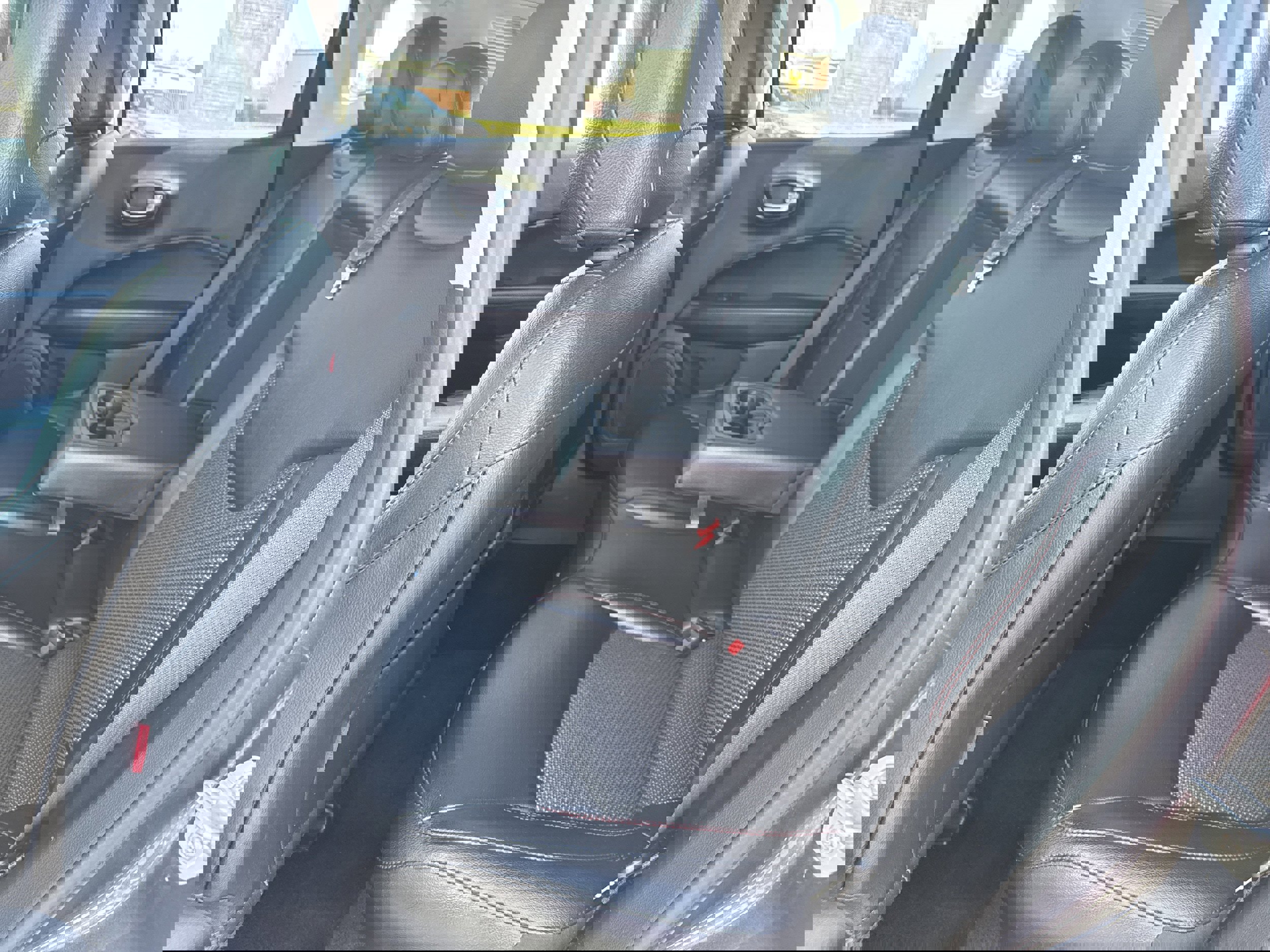 Used 2021 Jeep Compass Trailhawk image 6