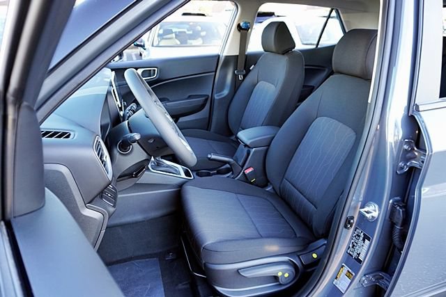 New 2026 Hyundai Venue SE FWD image 18