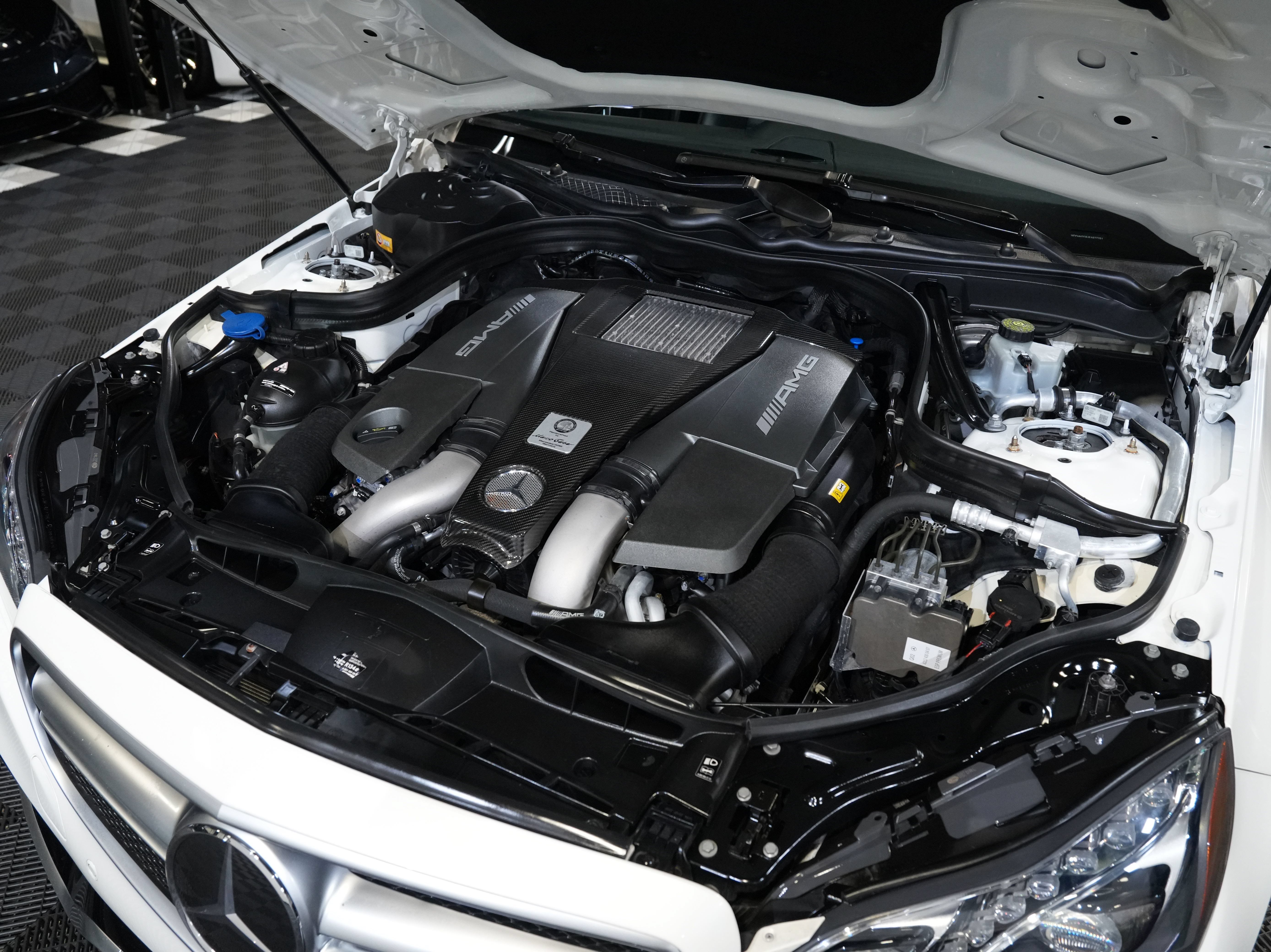 Used 2014 Mercedes-Benz E 63 AMG S-Model w/ Driver Assistance Package image 54