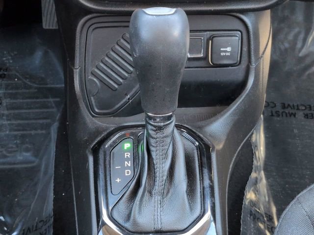 Used 2017 Jeep Renegade Altitude FWD image 19
