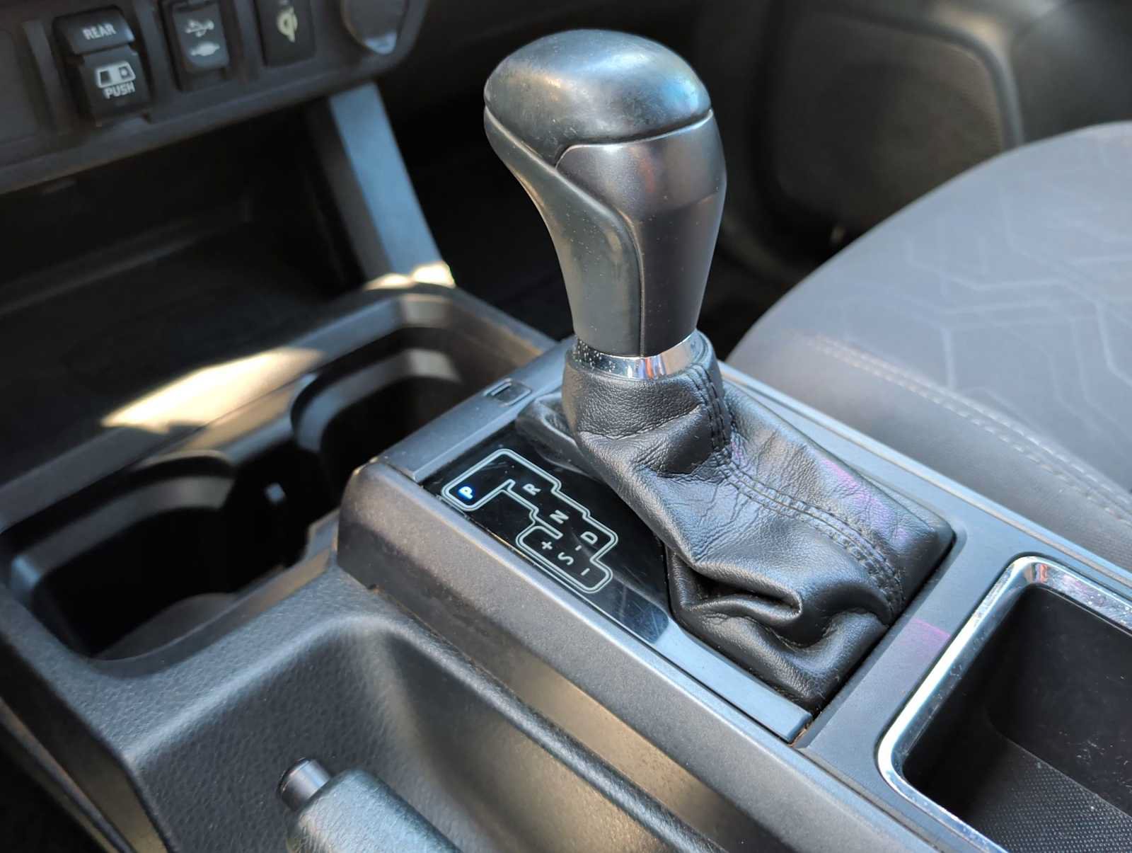 Used 2018 Toyota Tacoma TRD Sport RWD image 20