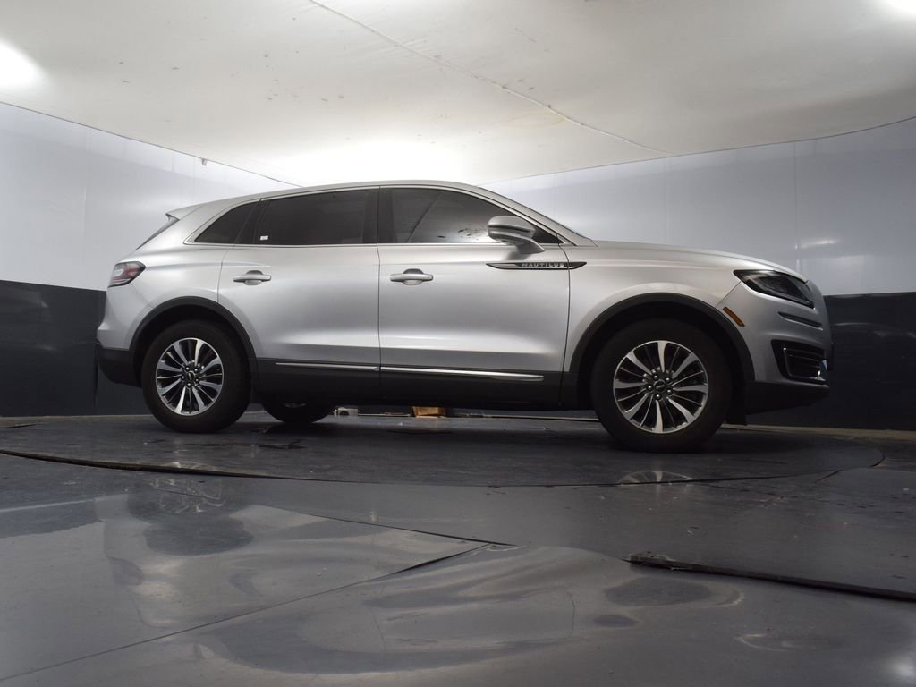 Used 2019 Lincoln Nautilus Select image 49