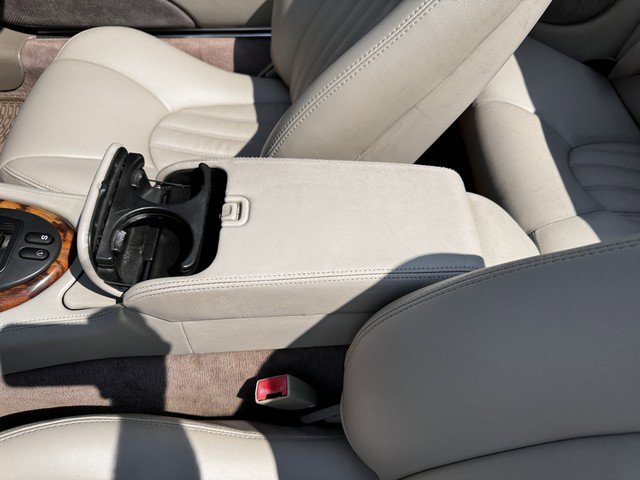 Used 1998 Jaguar XK8 Convertible image 19