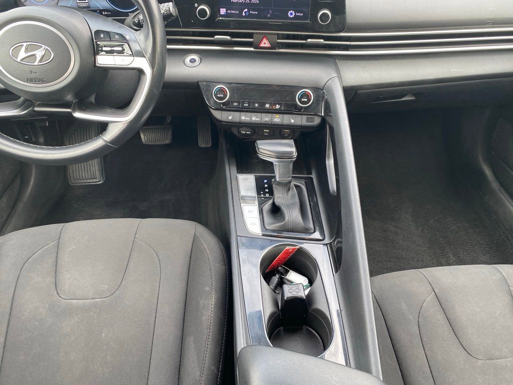 Used 2022 Hyundai Elantra SEL w/ Convenience Package image 13