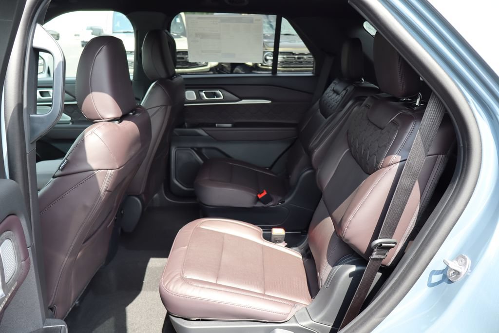 New 2027 Ford Explorer Platinum AWD/4WD image 13
