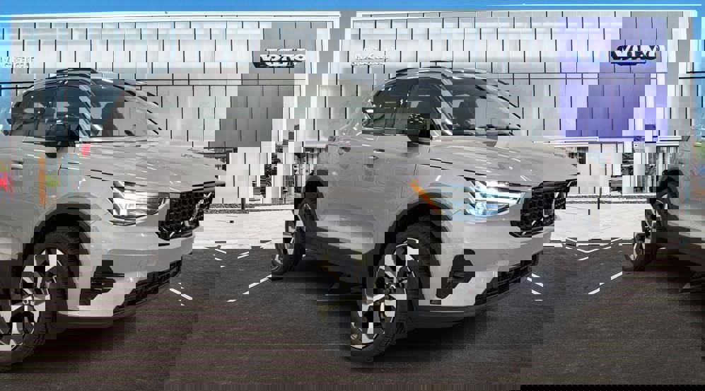 Used 2026 Volvo XC40 B5 Plus w/ Protection Package Premier