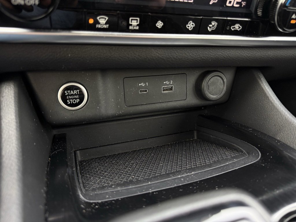 Used 2023 Nissan Rogue SV image 19