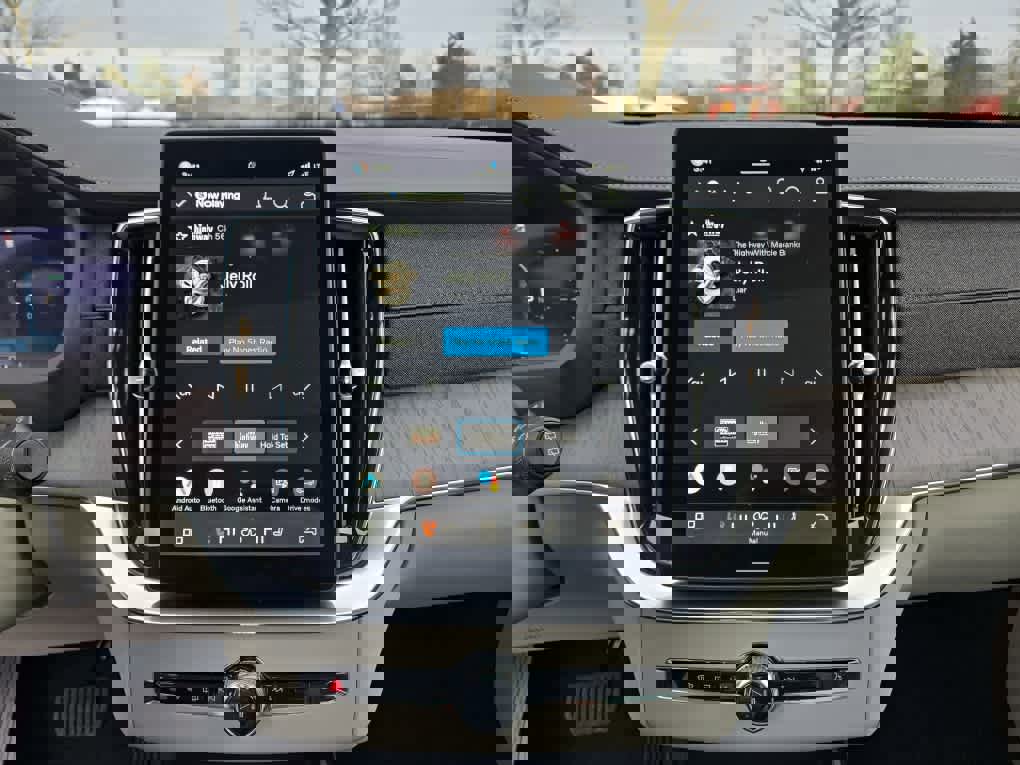 New 2026 Volvo XC90 T8 Ultra w/ Protection Package Premier image 19