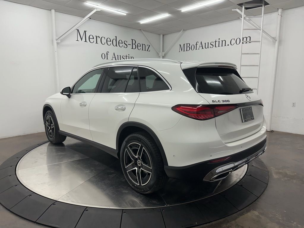 Used 2026 Mercedes-Benz GLC 300 image 5