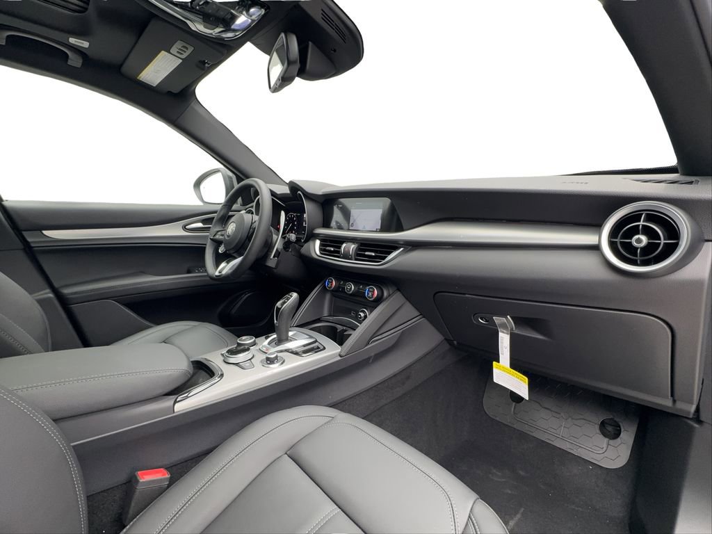 New 2025 Alfa Romeo Stelvio Sprint w/ Convenience Package image 35