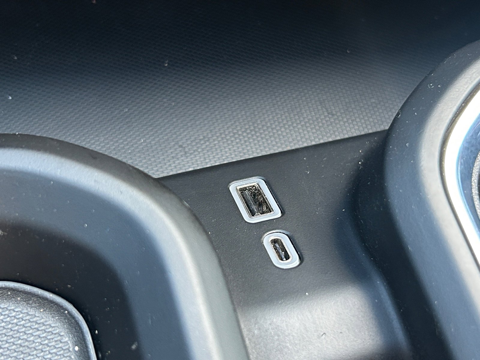 Used 2024 GMC Sierra 3500 Denali Ultimate image 21