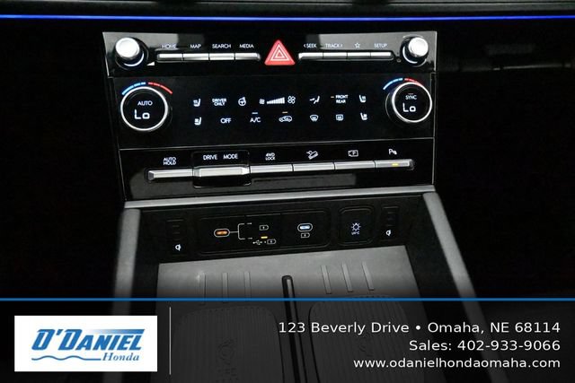 Used 2025 Hyundai Santa Fe Calligraphy AWD/4WD image 31